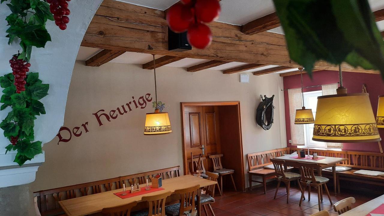 Der Heurige Im Gasthaus Zum Loewen Freising Buitenkant foto